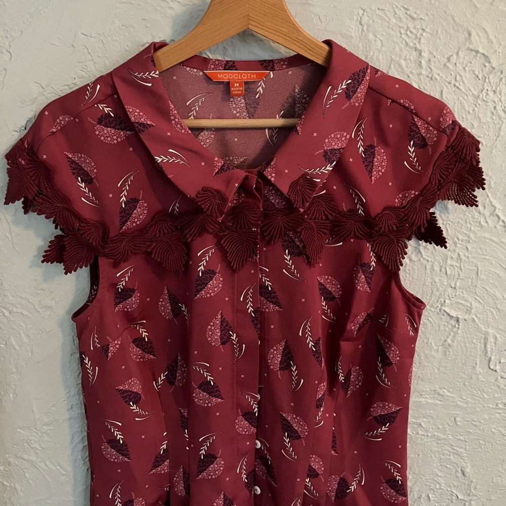 ModCloth Burgundy Leaf Print Women's Top